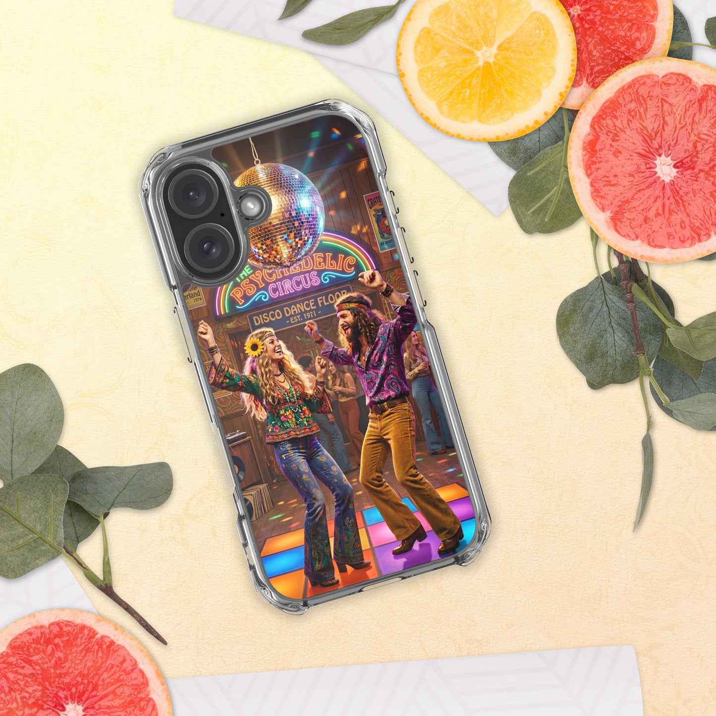 Funda transparente de iPhone con diseño de música disco vintage sobre una superficie decorativa