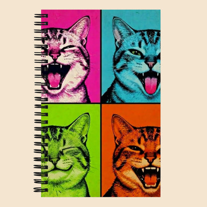 Libreta de espiral vintage con portada Pop Art de cuatro gatos en colores vivos estilo retro psicodélico.