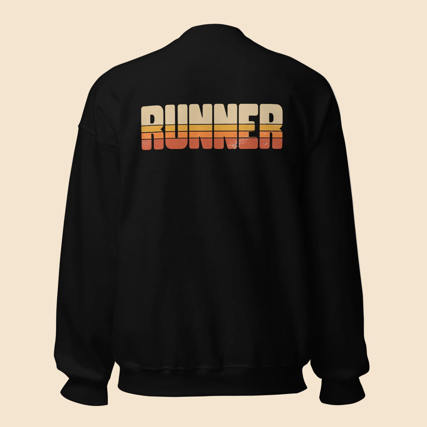 Sudadera negra de cuello redondo con diseño retro Runner en la espalda.