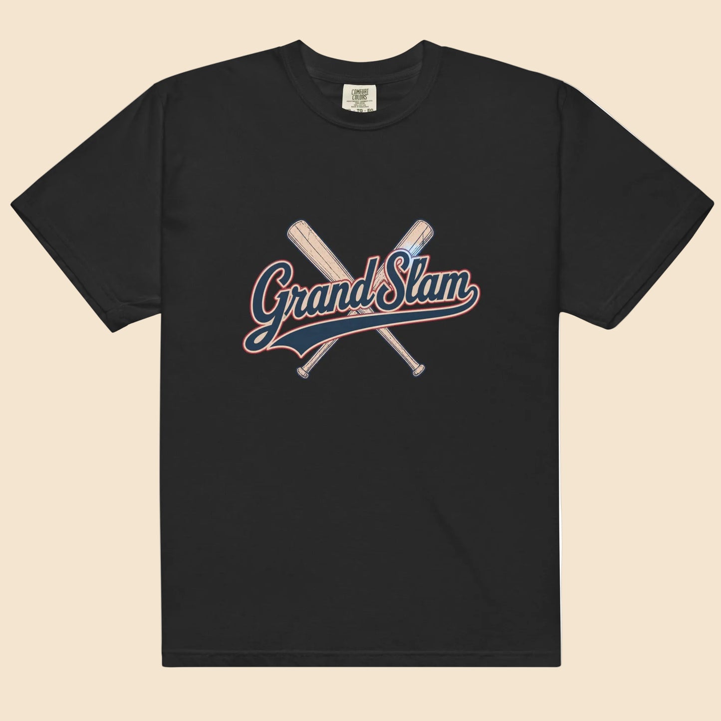 Camiseta negra premium de estilo streetwear con diseño clasico de beisbol en colores calidos.
