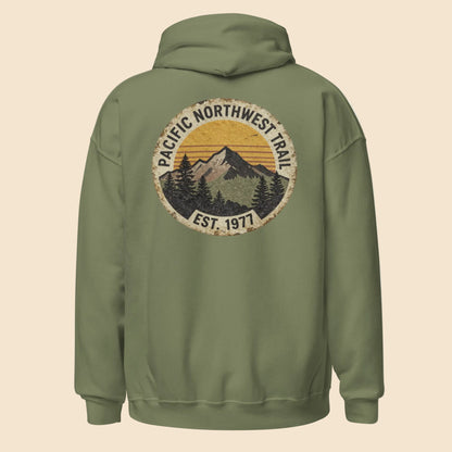 Sudadera con capucha verde oliva con diseño retro de montaña Pacific Northwest Trail.