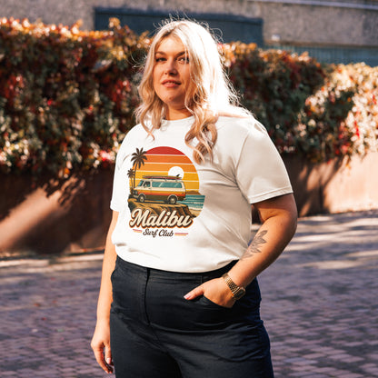 Estilo casual de viaje con camiseta blanca estampada Melian Vintage
