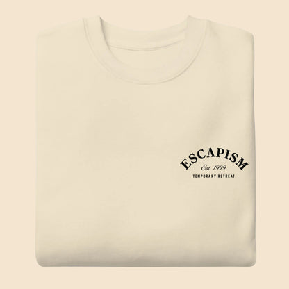 Detalle frontal de sudadera color hueso premium sin capucha.