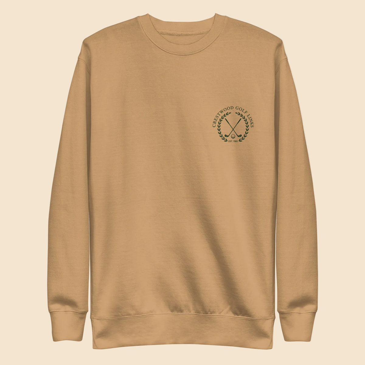 Sudadera premium de cuello redondo color caqui con insignia clásica Crestwood Golf.