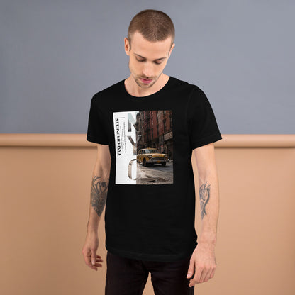 Hombre con camiseta negra Taxi Chronicles inspirada en Nueva York de los años 70