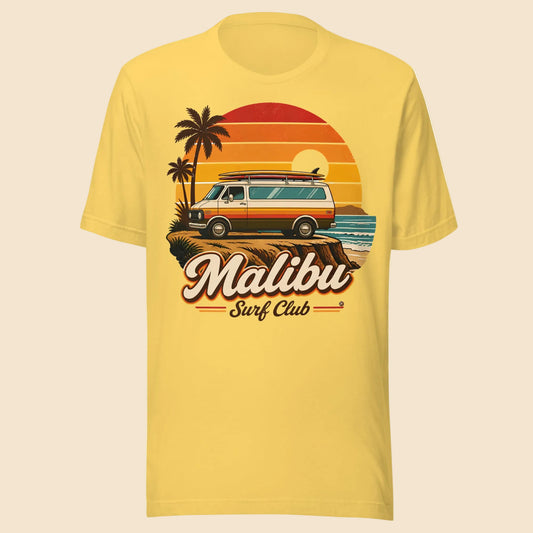 Camiseta amarilla¡con diseño vintage Malibu Surf Club de furgoneta, palmeras, surf y atardecer californiano