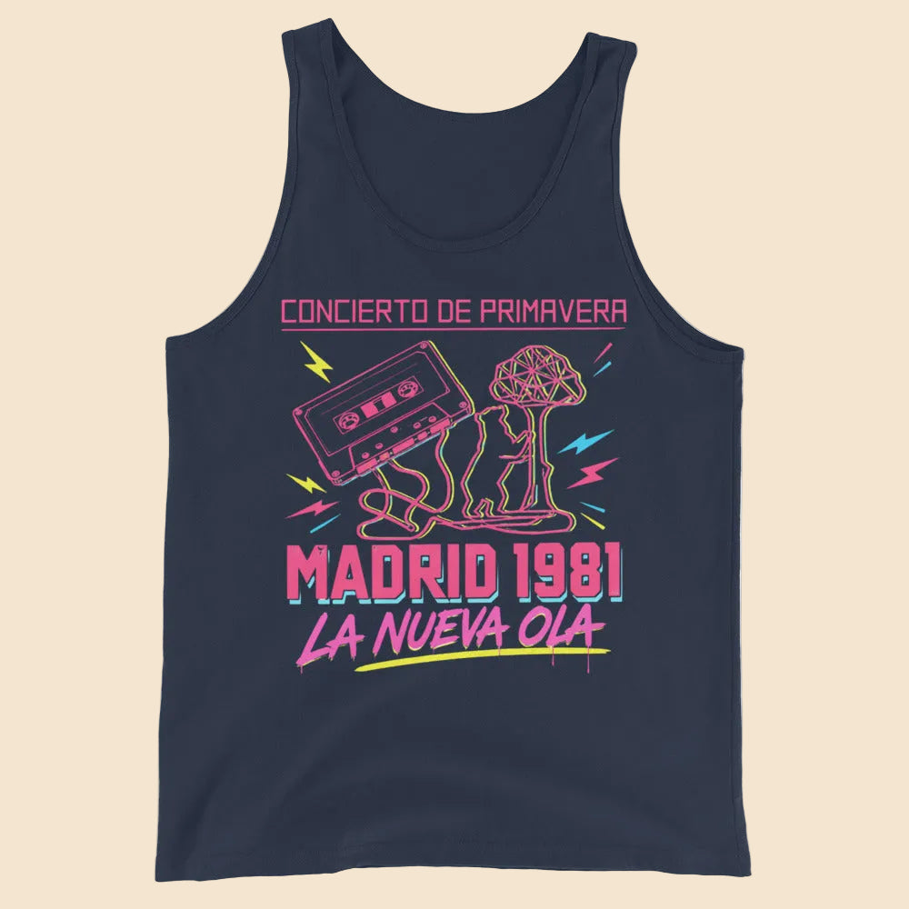 Product mocCamiseta de tirantes color marino mostrando el diseño nostálgico Madrid 1981 