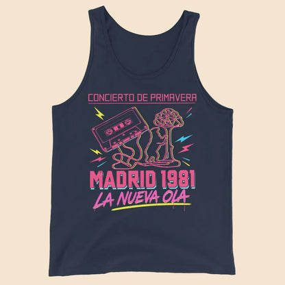Product mocCamiseta de tirantes color marino mostrando el diseño nostálgico Madrid 1981 