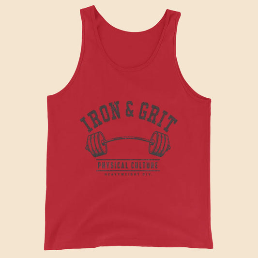 Camiseta de tirantes unisex en color rojo con diseño frontal retro Iron and Grit y barra de pesas olímpica.